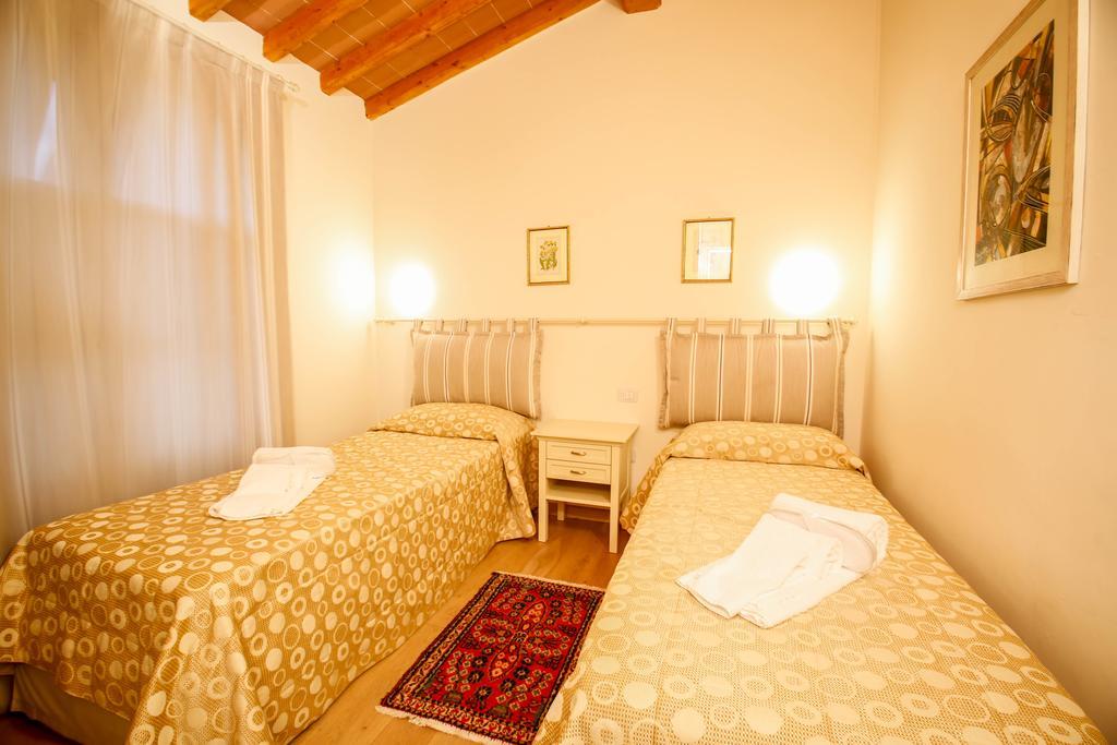 Casa Montecuccoli มอนเตลูโป ฟิโอเรนติโน ห้อง รูปภาพ